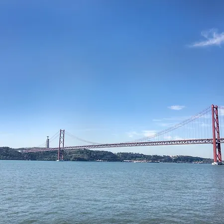 Апартаменты Sao Bento Gallery Лиссабон